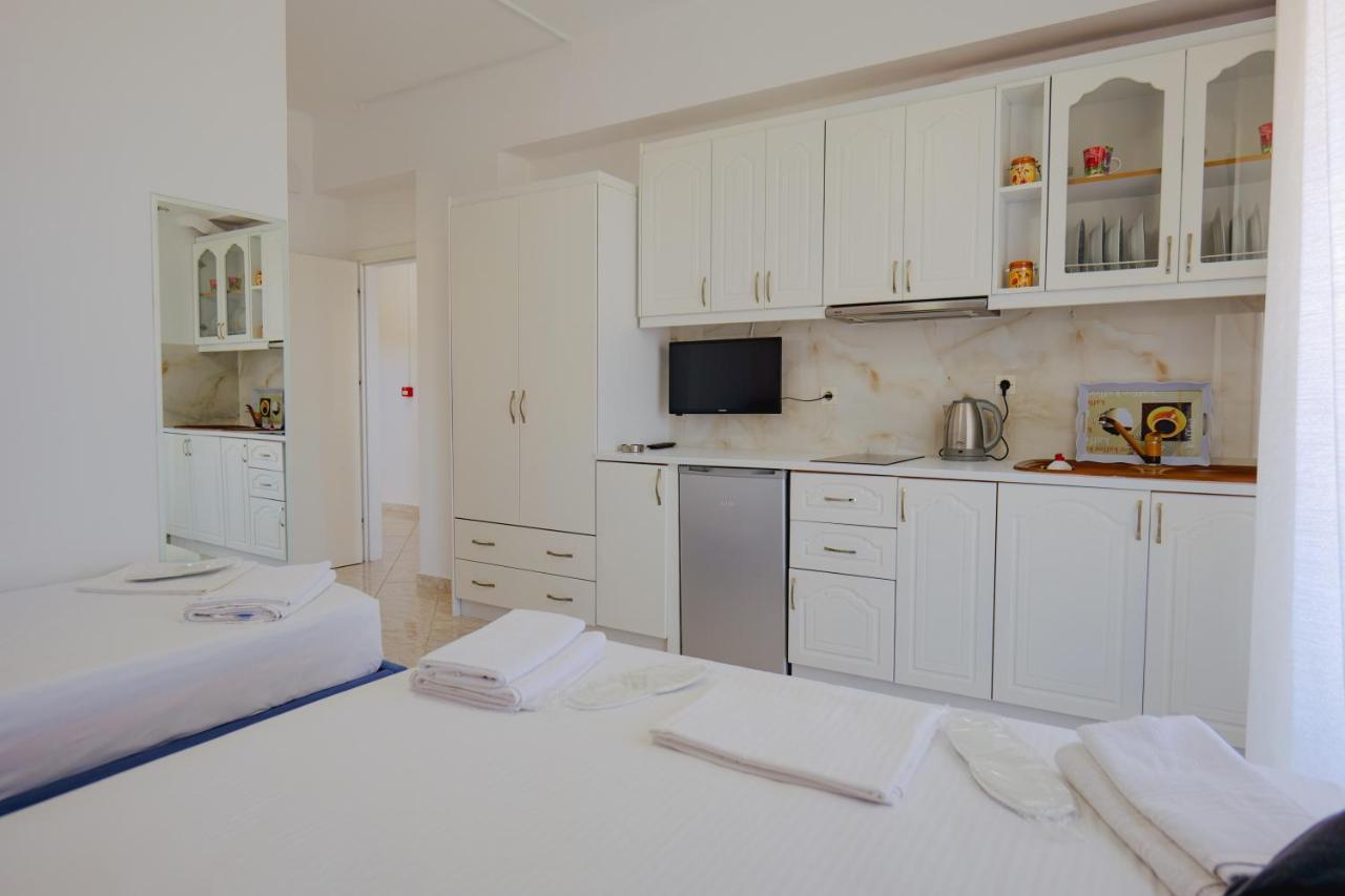 Eleni Guest House Sarandë Esterno foto