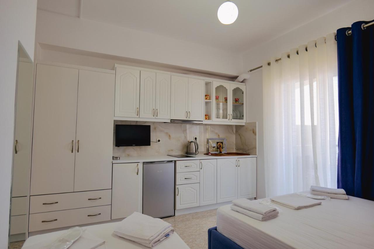 Eleni Guest House Sarandë Esterno foto