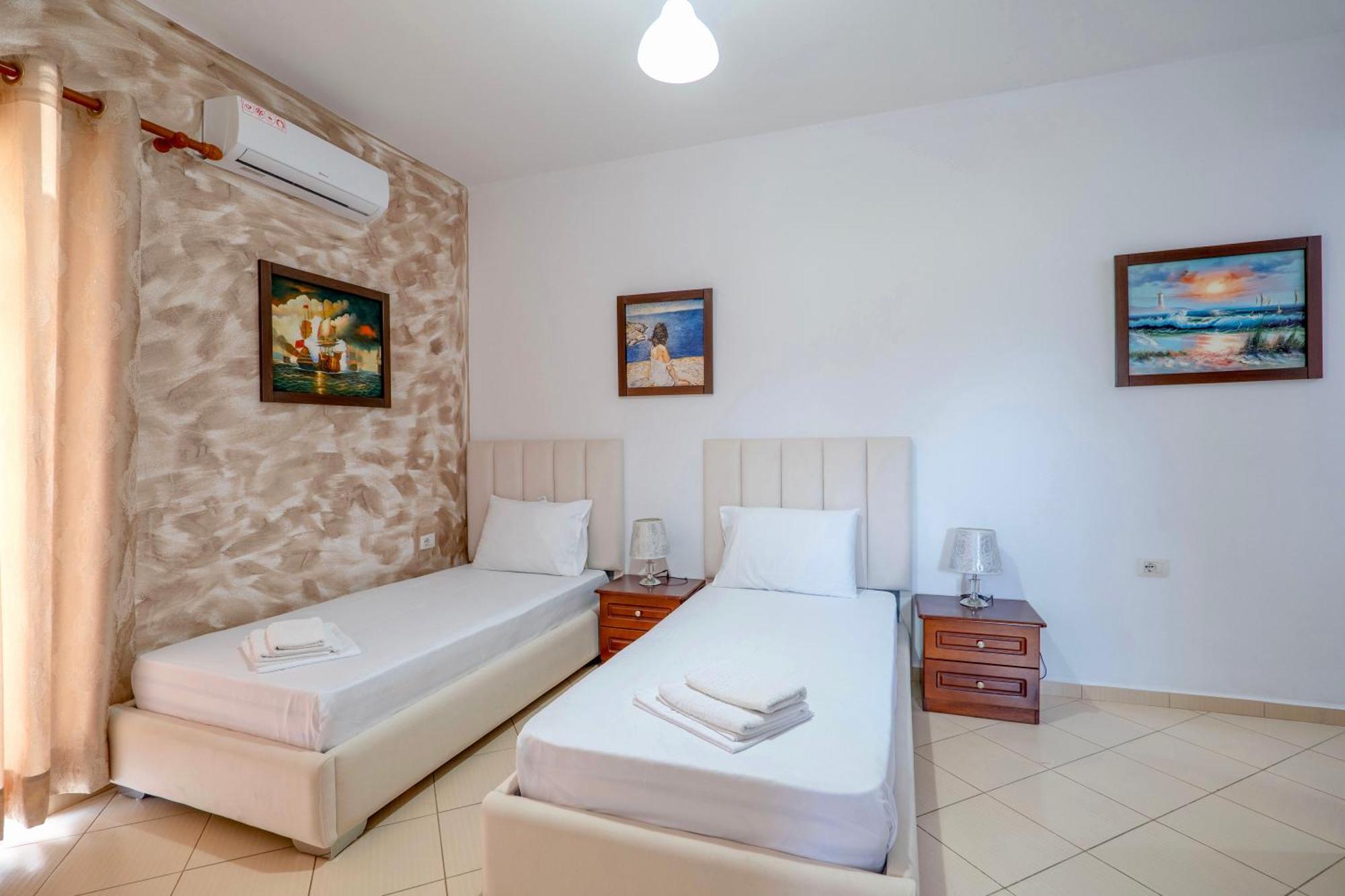 Eleni Guest House Sarandë Esterno foto