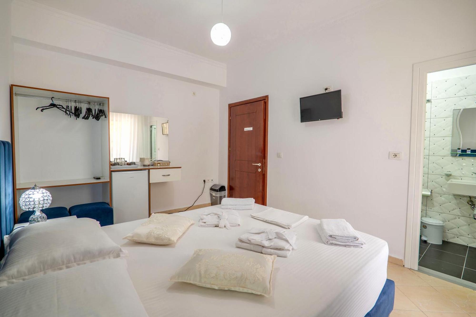 Eleni Guest House Sarandë Esterno foto